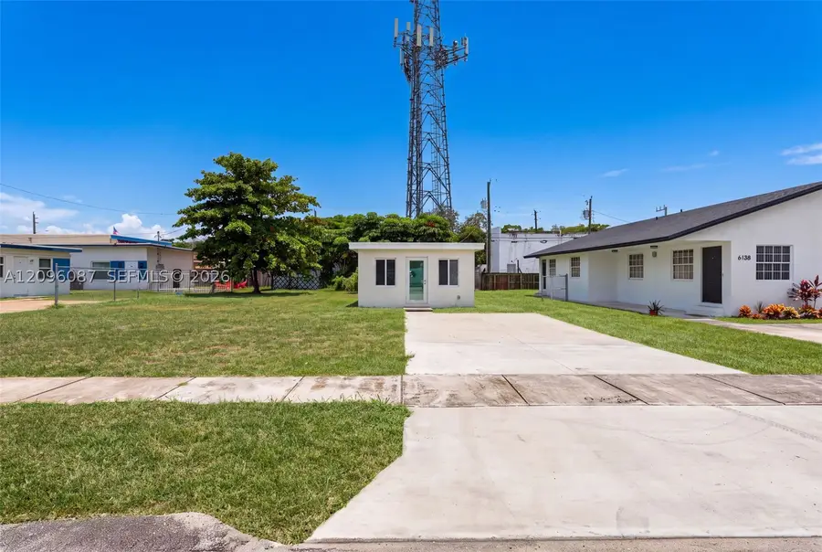6136 Grant St, Hollywood, FL 33024 - #3