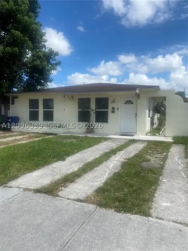 11122 SW 7th St, Sweetwater, FL 33174