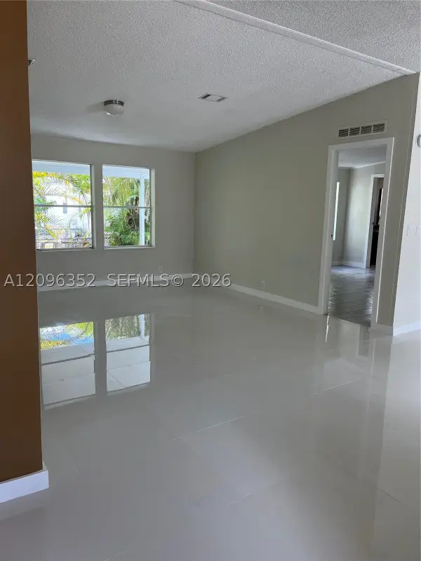 19800 SW 180, Miami, FL 33187