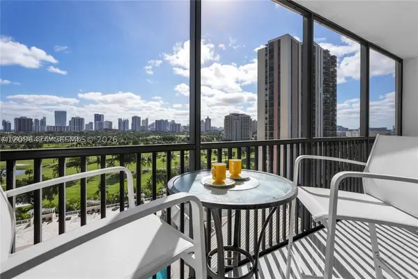 20301 W Country Club Dr #1226, Aventura, FL 33180