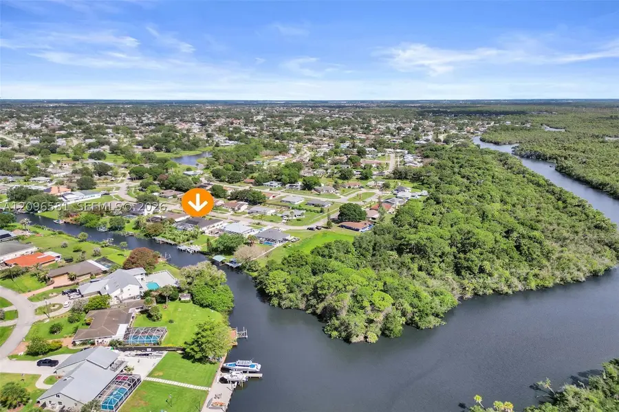 464 NE Cornwall Avenue, Port Saint Lucie, FL 34983 - #3