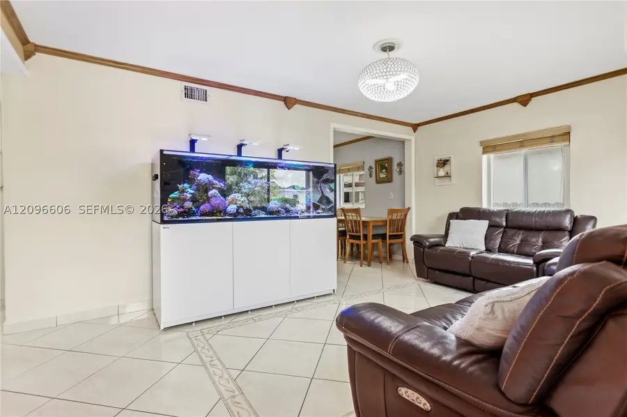 326 E 44th St, Hialeah, FL 33013 - #3