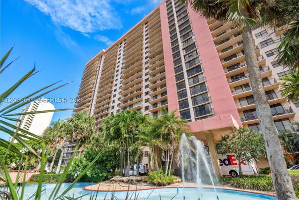 210 174th St #407, Sunny Isles Beach, FL 33160