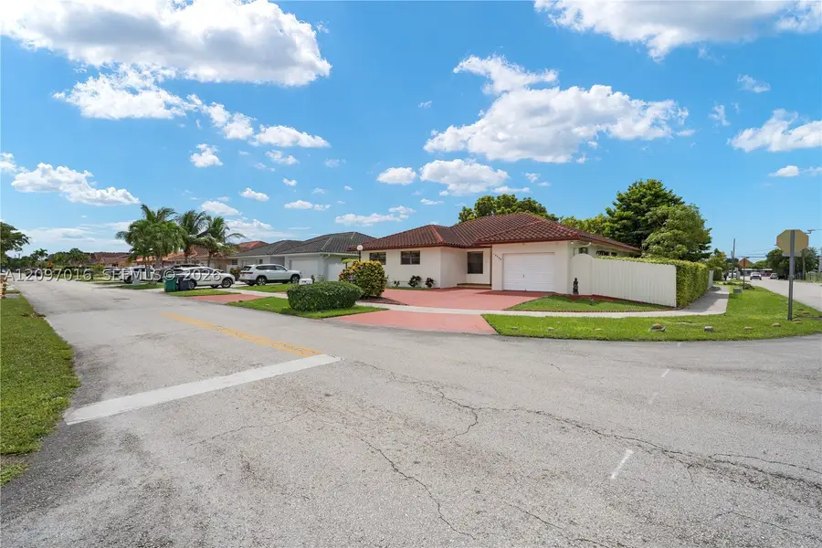 10980 SW 38th St, Miami, FL 33165 - #2
