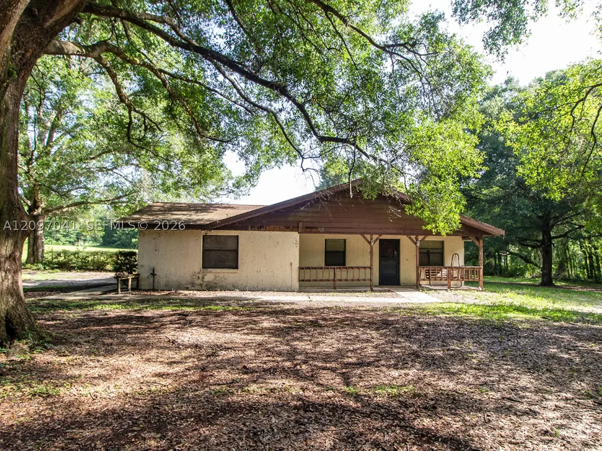 15233 SE 175th Street, Weirsdale, FL 32195 - #1