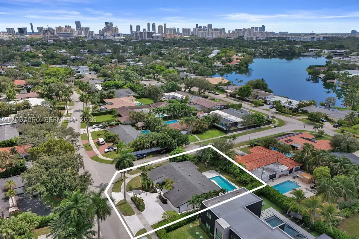 1990 NE 197th Ter, Miami, FL 33179 - #1
