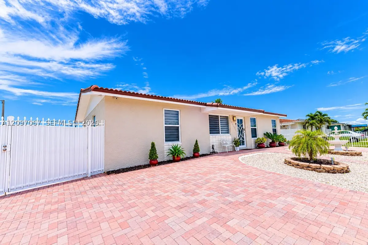 25305 SW 124 Ct, Homestead, FL 33032 - #1