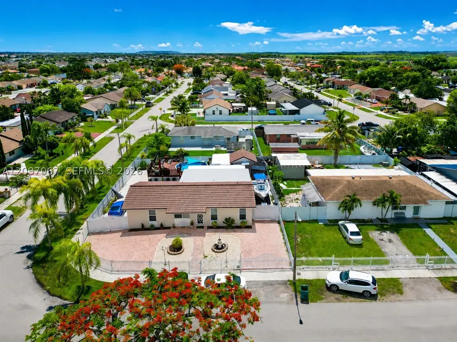 25305 SW 124 Ct, Homestead, FL 33032 - #2