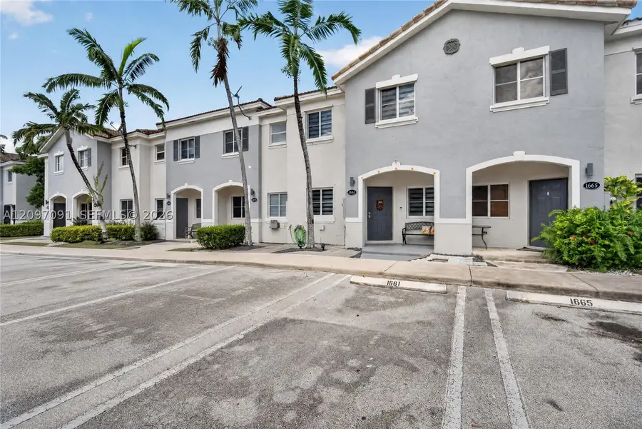 1661 SE 30th St, Homestead, FL 33035 - #2