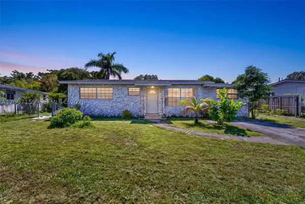 3020 SW 8th St, Fort Lauderdale, FL 33312