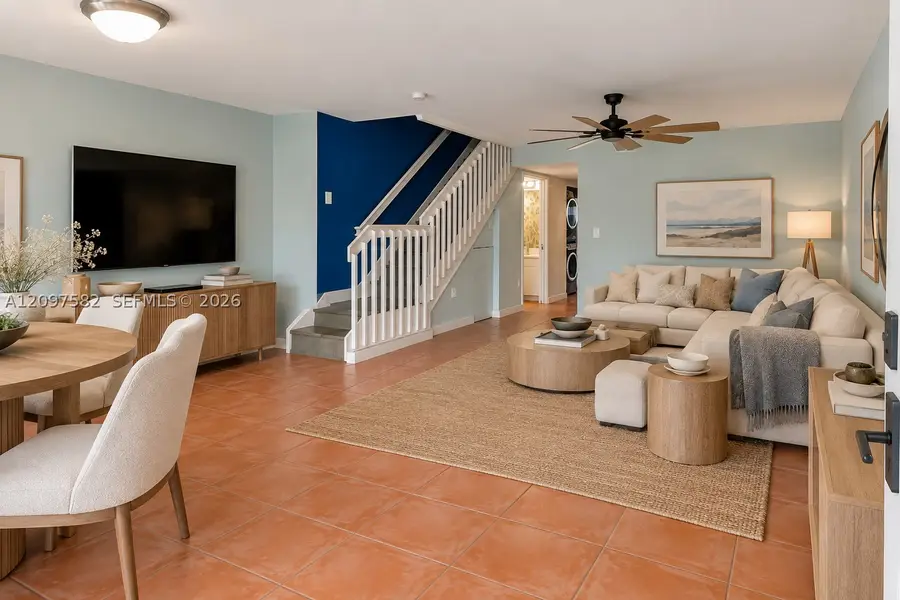 9187 Fontainebleau Blvd #407, Miami, FL 33172 - #3
