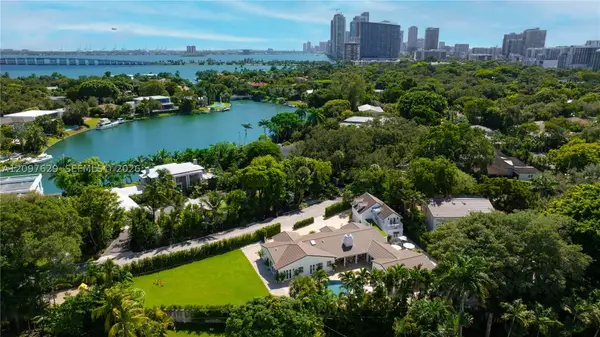 4700 Lake Rd, Miami, FL 33137