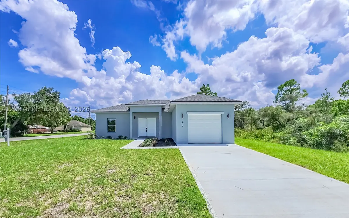300 Caspian Tern Ave, Sebring, FL 33870 - #1