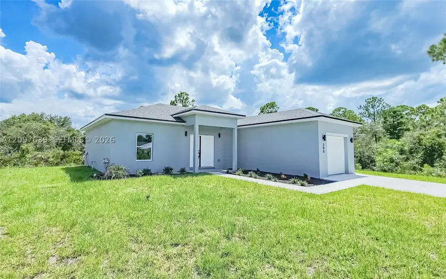 300 Caspian Tern Ave, Sebring, FL 33870 - #2