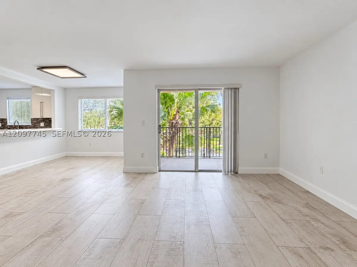 791 N Pine Island Rd #214, Plantation, FL 33324 - #1
