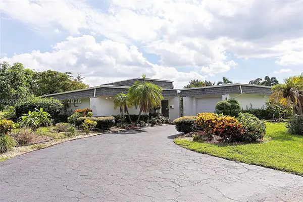 5010 Banyan Ln, Tamarac, FL 33319
