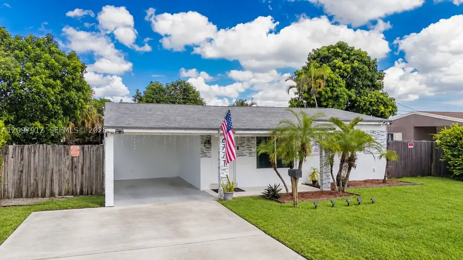6771 Harding St, Hollywood, FL 33024 - #2