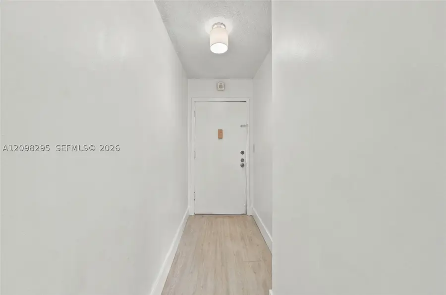 1800 SW 25th St #2204, Miami, FL 33133 - #3
