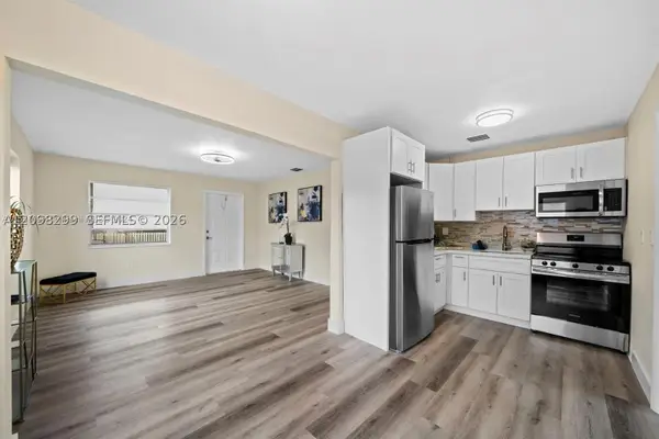 7532 Farragut St, Hollywood, FL 33024