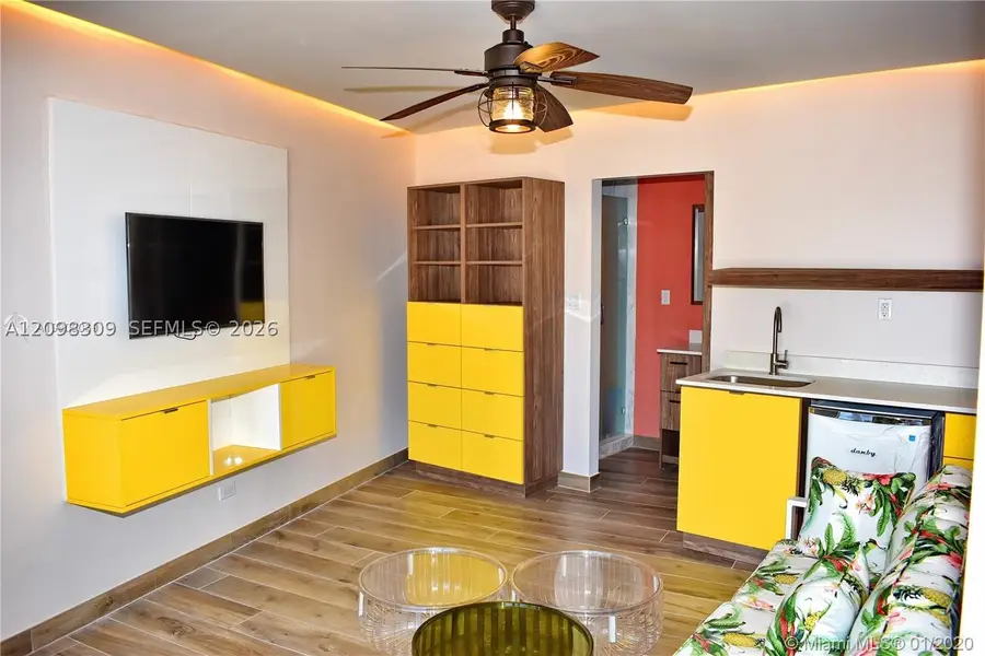5055 Collins Ave #CAB16, Miami Beach, FL 33140 - #2