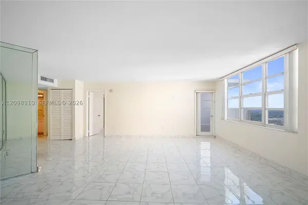 2750 NE 183rd St #PH06, Aventura, FL 33160