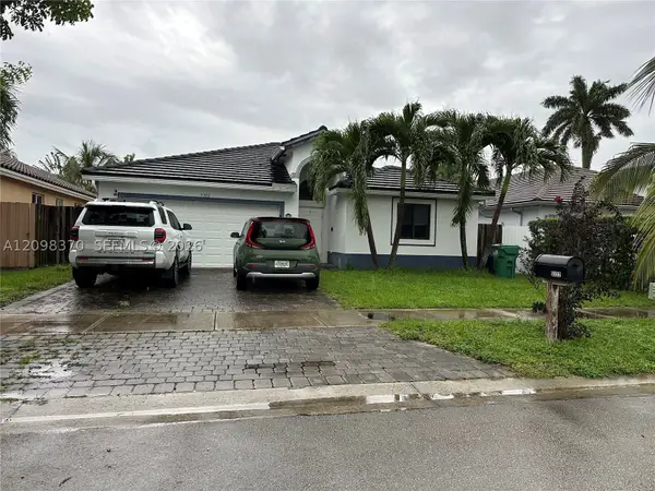 5322 SW 164 Pl, Miami, FL 33185