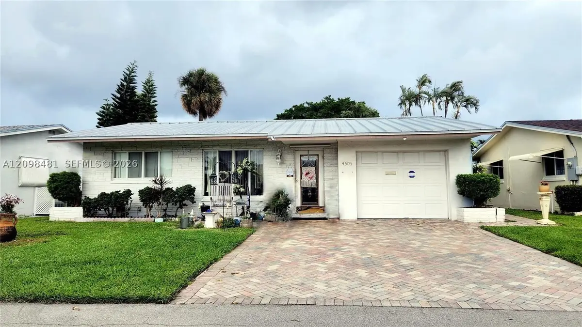 4505 NW 43rd Ter, Tamarac, FL 33319 - #1