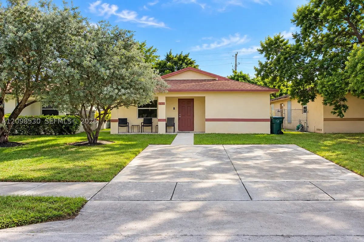 211 NE 35th St, Oakland Park, FL 33334 - #1