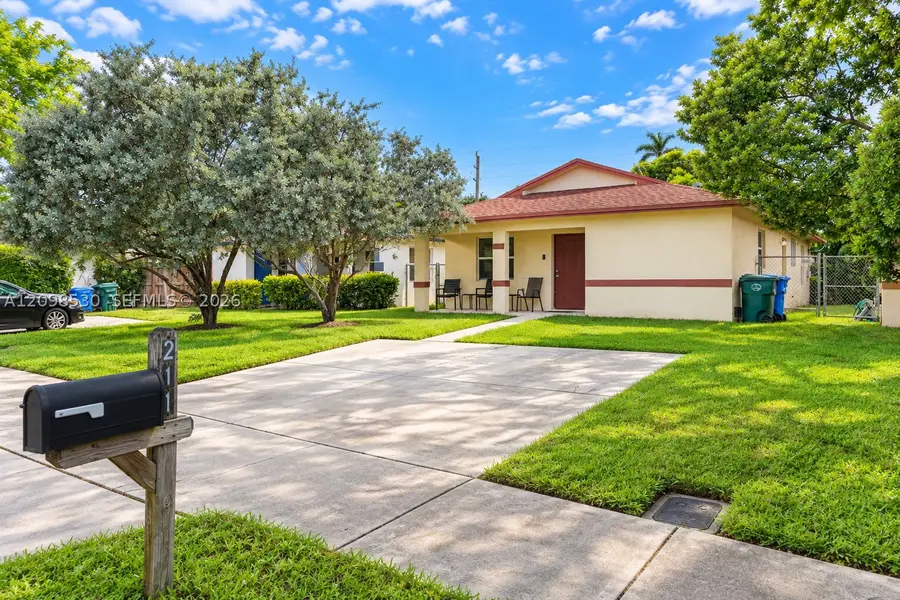 211 NE 35th St, Oakland Park, FL 33334 - #2
