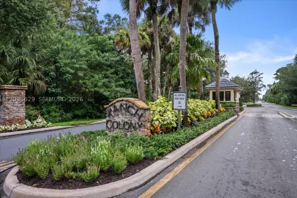 18883 SE Old Trail Dr W, Jupiter, FL 33478