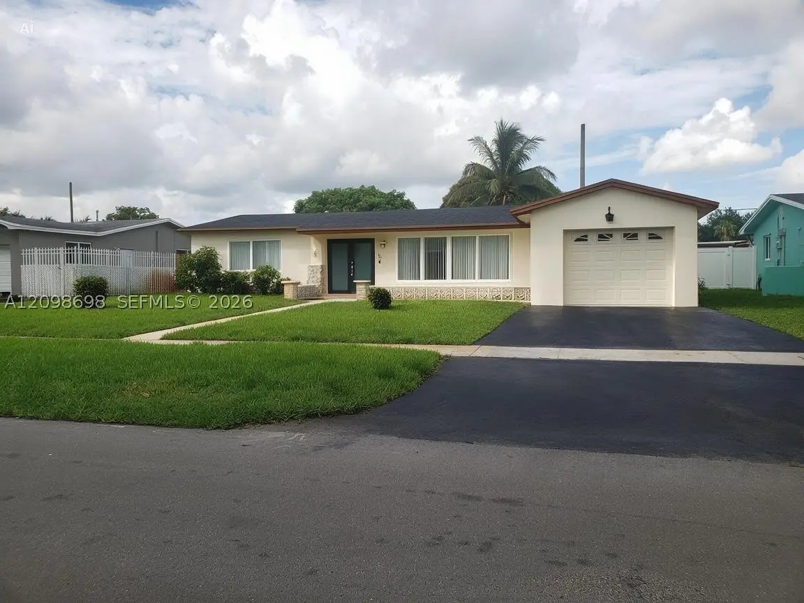 510 SW 70th Ave, Pembroke Pines, FL 33023 - #1