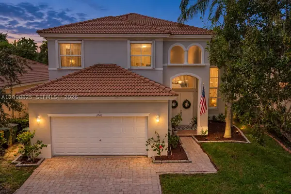 3742 NE 13th St, Homestead, FL 33033