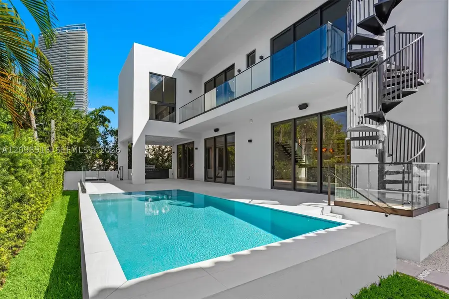 261 189th Ter, Sunny Isles Beach, FL 33160 - #2