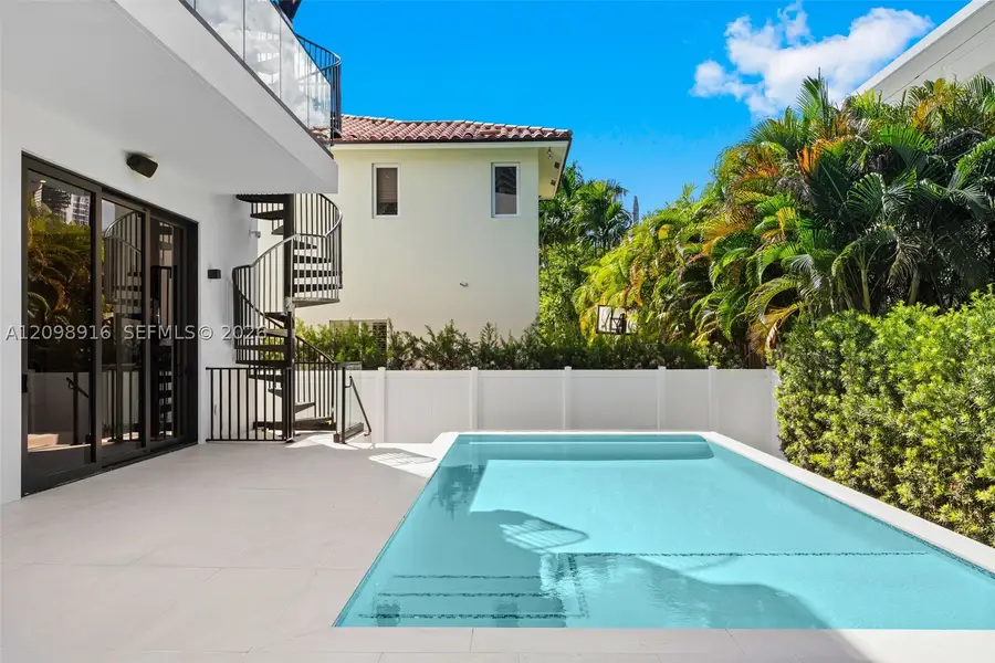 261 189th Ter, Sunny Isles Beach, FL 33160 - #3