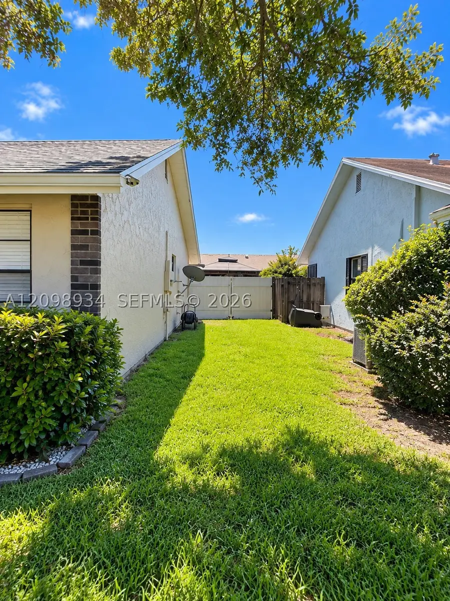 4968 NW 92nd Ave, Sunrise, FL 33351 - #3