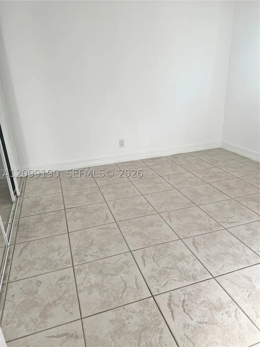 7910 Taft St #309, Pembroke Pines, FL 33024 - #3