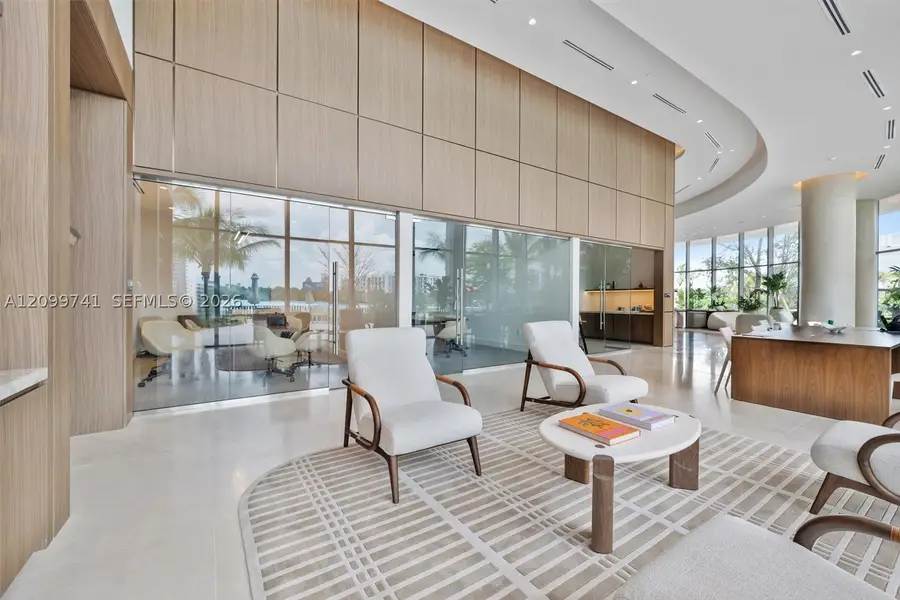 2411 Laguna Circle #2211, Miami, FL 33180 - #2