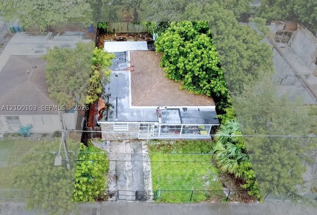 1085 NW 25th St, Miami, FL 33127 - #1