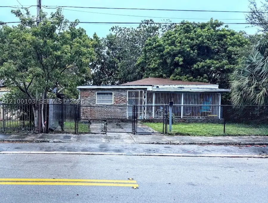 1085 NW 25th St, Miami, FL 33127 - #3