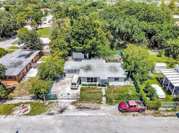 261 NW 73rd Ter, Miami, FL 33150