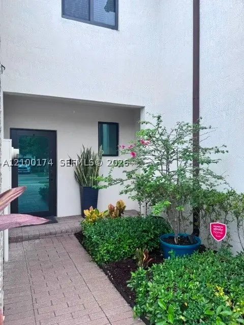 Address Withheld By Seller, Miami, FL 33179 - #3