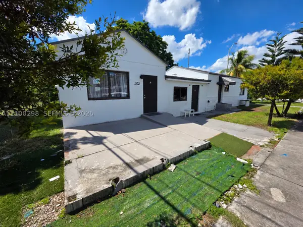 1102 NW 103rd St, Miami, FL 33150
