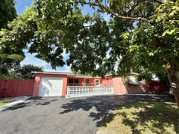 6641 SW 5th St, Pembroke Pines, FL 33023