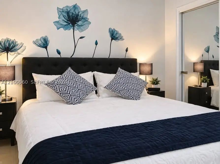 918 Ocean Dr #201, Miami Beach, FL 33139 - #2