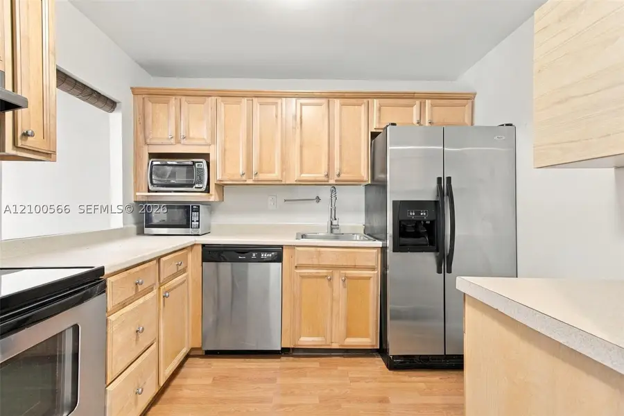 1000 Parkview Dr #627, Hallandale Beach, FL 33009 - #3