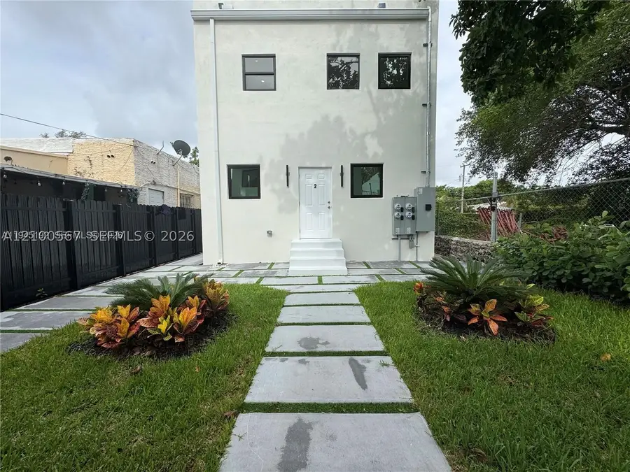 905 SW 13th Ct, Miami, FL 33135 - #2