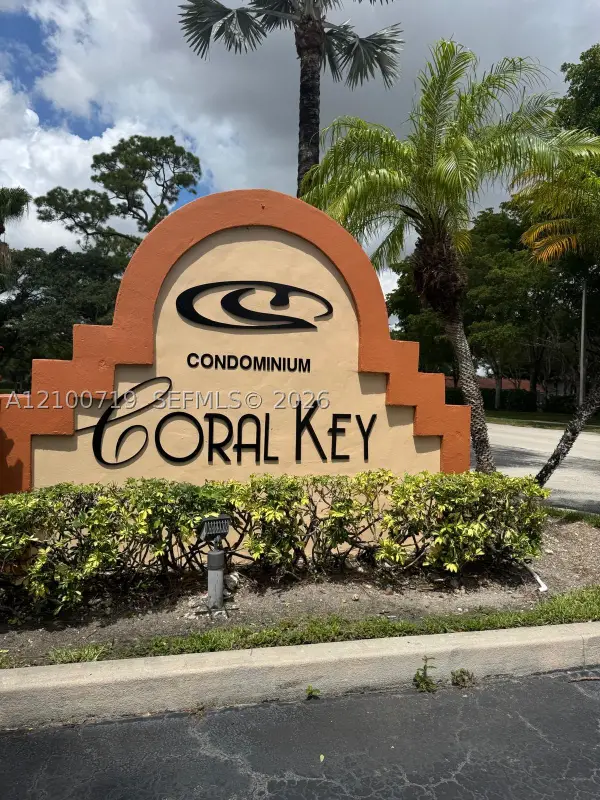 3450 N Pinewalk Dr N #424, Margate, FL 33063