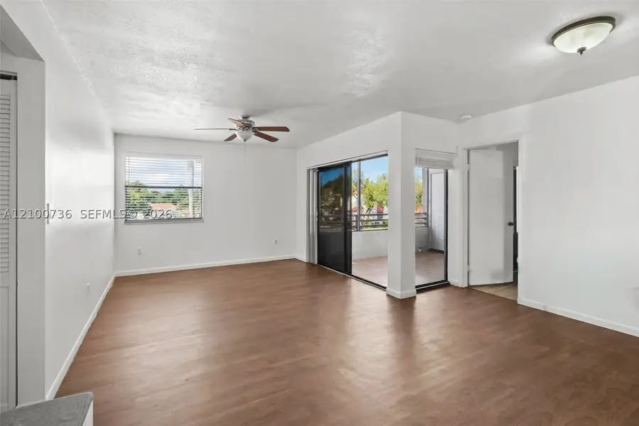 1128 N Hiatus Rd #1128, Pembroke Pines, FL 33026 - #3