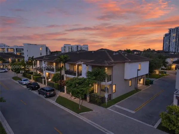 8373 NW 49th St, Doral, FL 33166