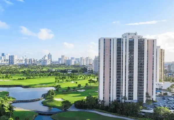 20301 W Country Club Dr #826, Aventura, FL 33180 - #1
